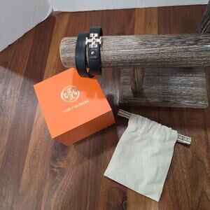 Tory Burch Eleanor Wrap Bracelet Black Leather with Gold Logo. Adjustable